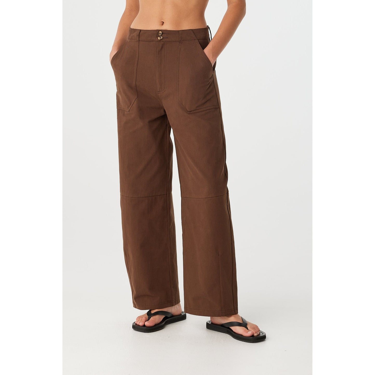 Akira Pant
