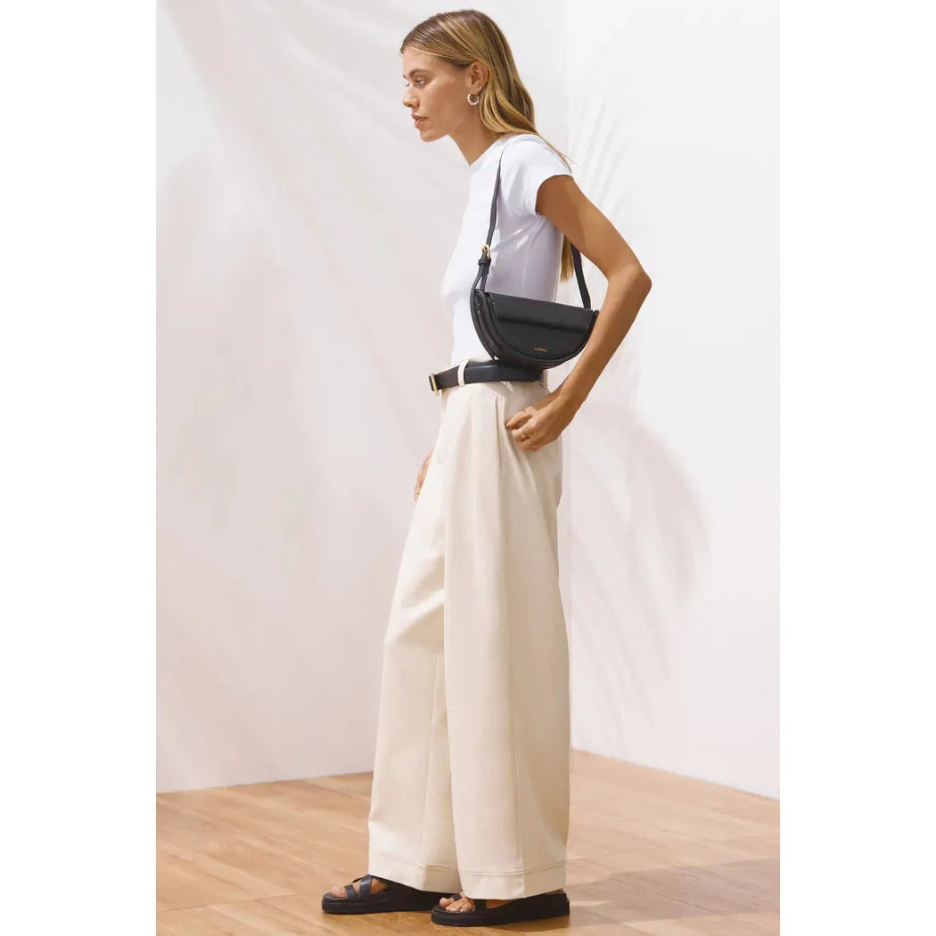 Thea Pant