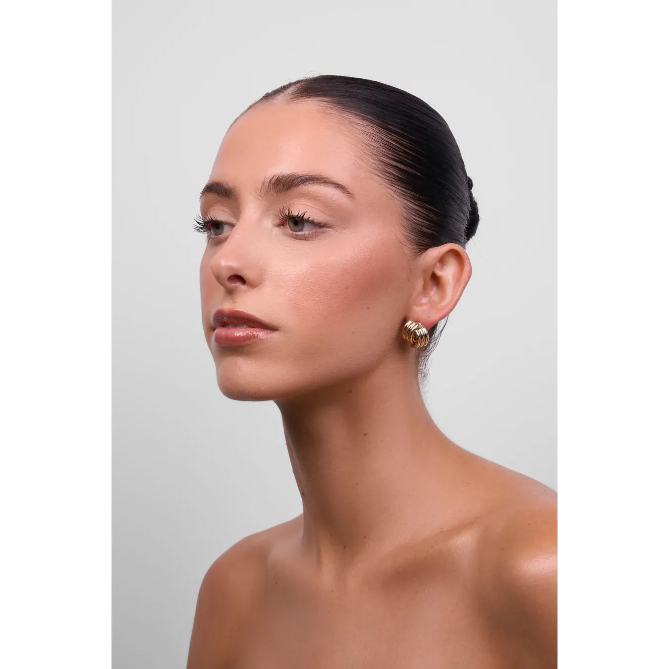 Willa Soft Gold earrings