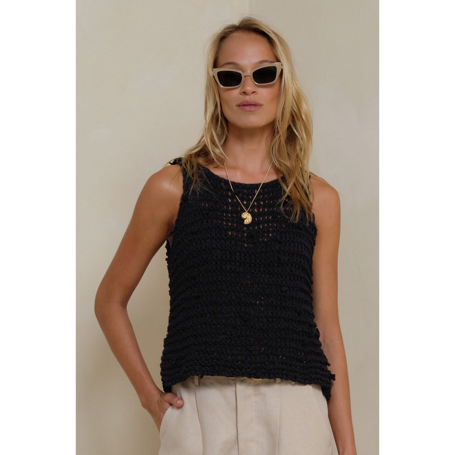 Nirvana Knot Tank - black