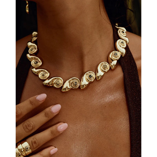 Palma Shell statement necklace - gold