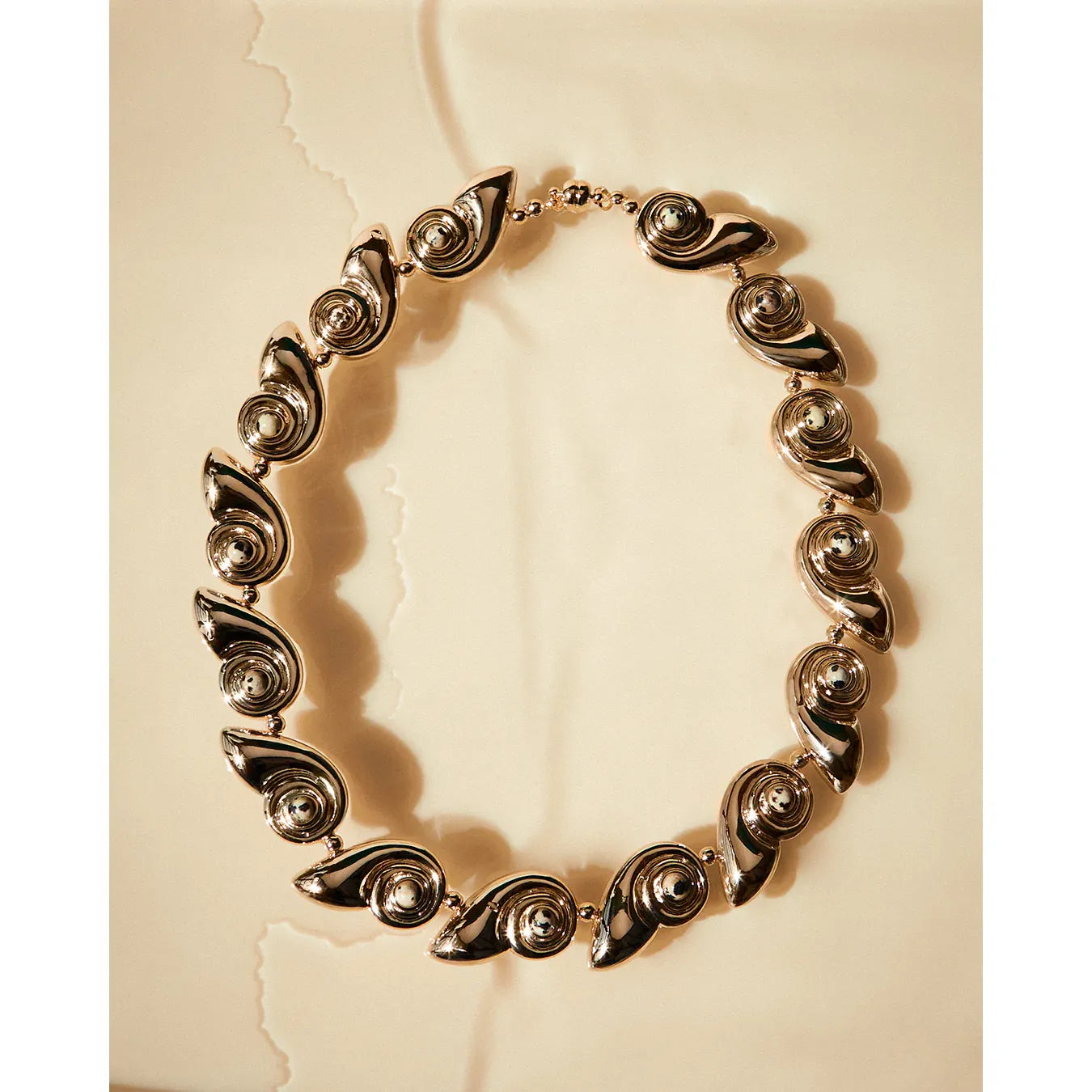 Palma Shell statement necklace - gold