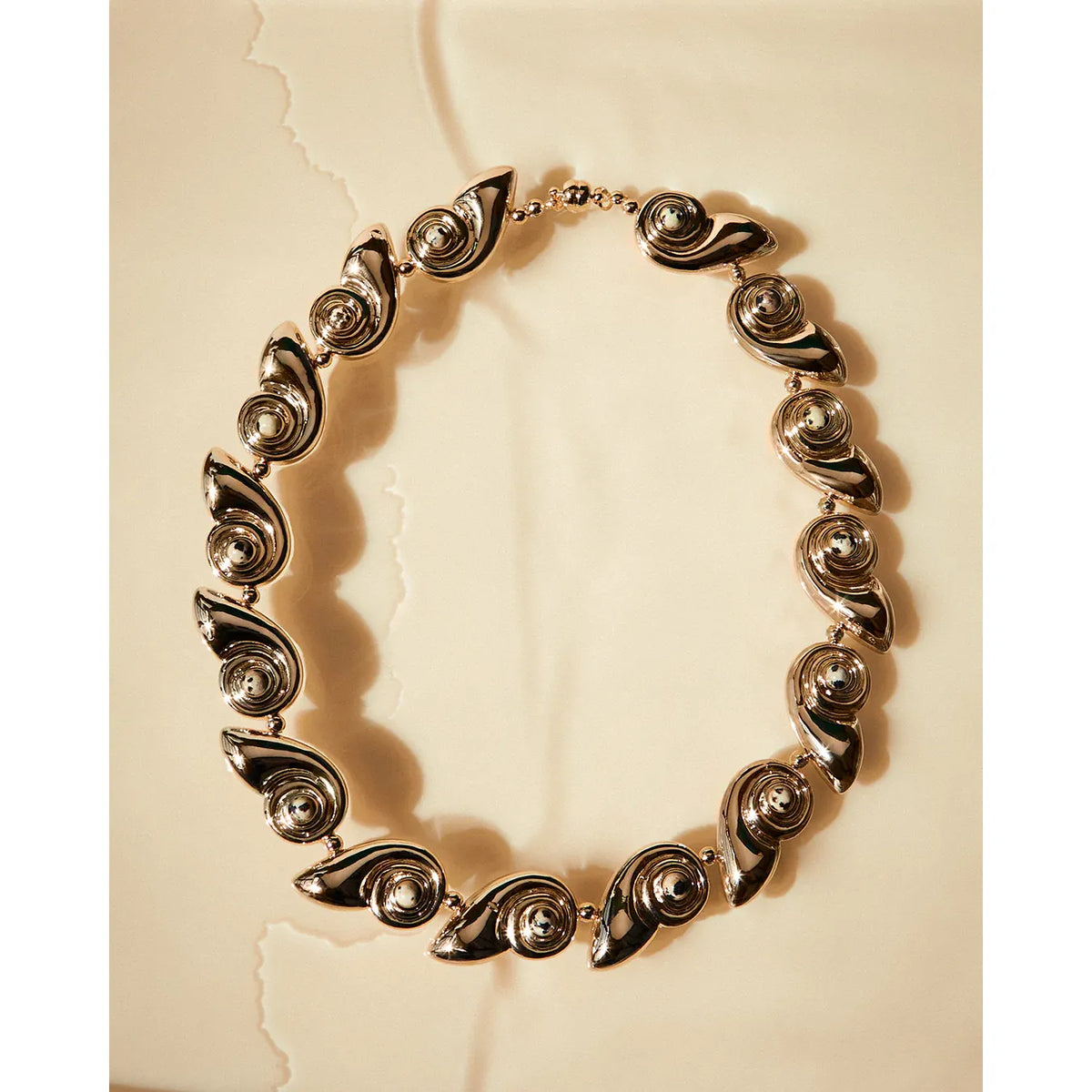 Palma Shell statement necklace - gold