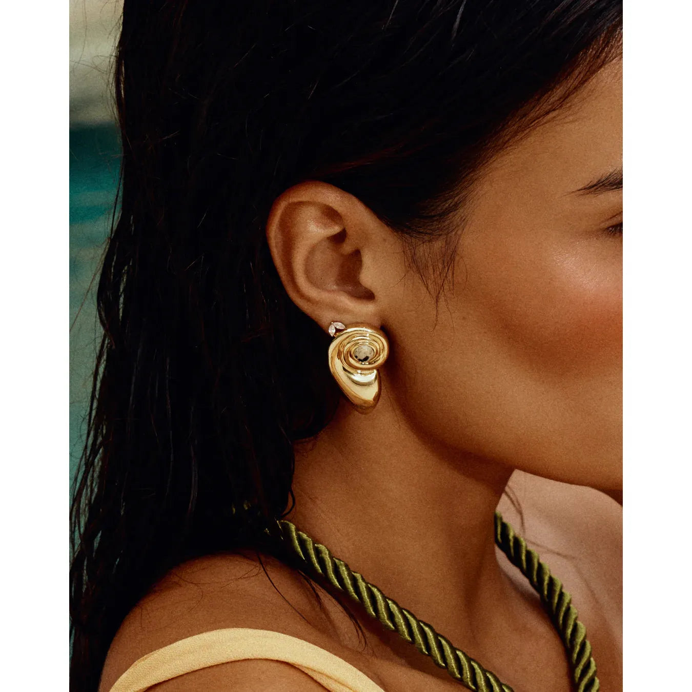 Palma Shell Studs - gold