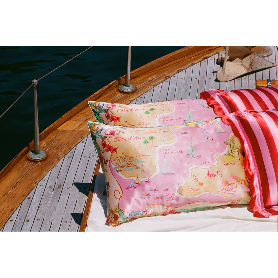 Beach Club Queen Zippered Pillowcase
